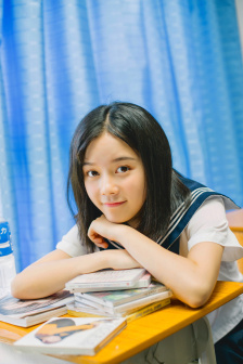 25岁女高中生